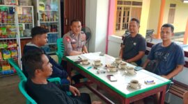 Personel Polsek Menjalin Sambang Warga, Pastikan Situasi Aman dan Kondusif