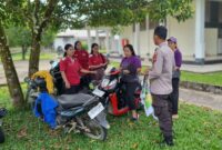 Polsek Menjalin Sapa Warga Saat Patroli Siang, Ajak Jaga Keamanan