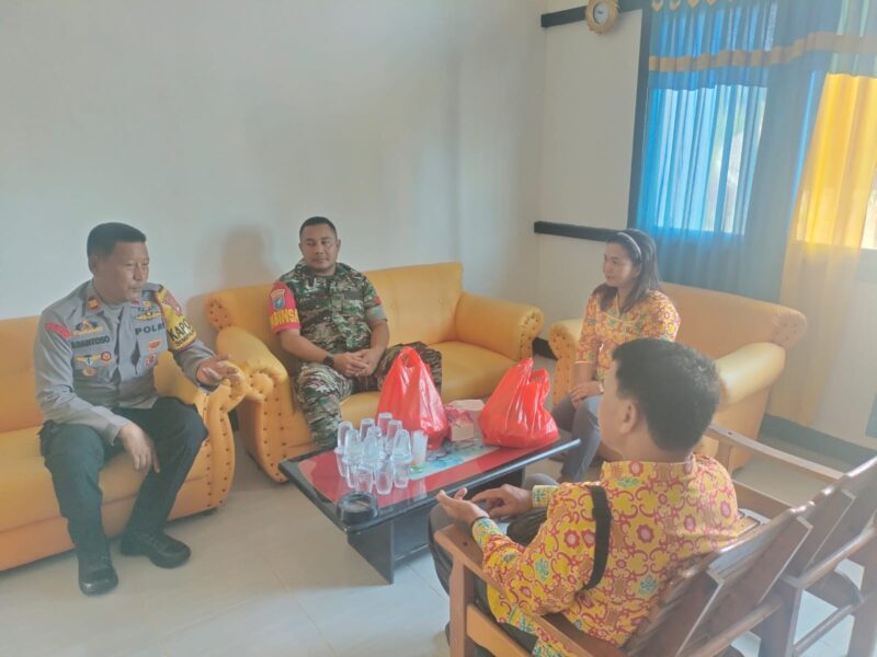 Kapolsek Simpang Dua Dialog Langsung dengan Warga Desa Semandang Kanan