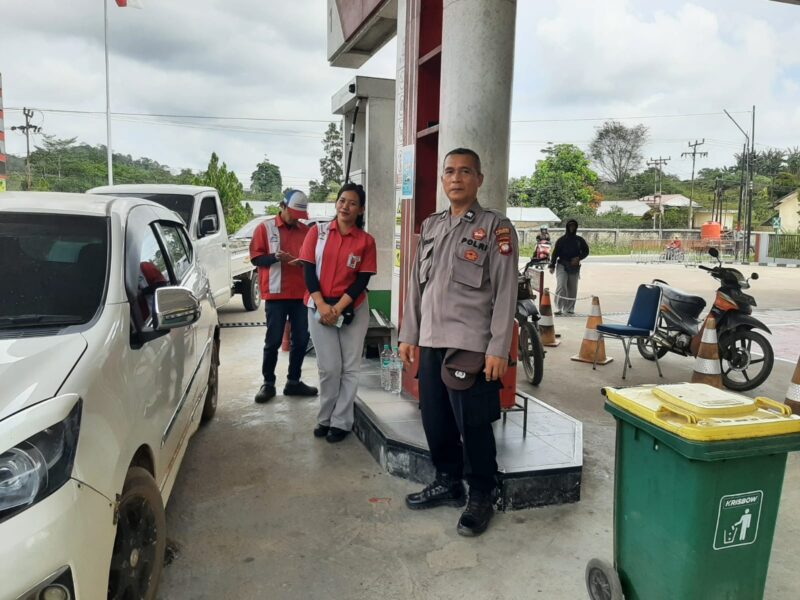 Polsek Mandor Intensifkan Patroli Siang, Ciptakan Rasa Aman di Area SPBU