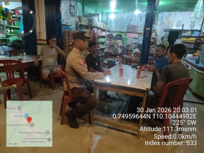 Patroli Malam Rutin, Polsek Air Besar Ajak Warga Jaga Keamanan