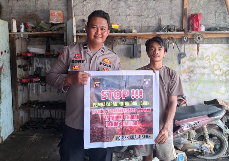 Polsek Kuala Behe Turun Langsung Beri Edukasi Pencegahan Karhutla ke Warga