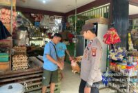 Polisi Lakukan Patroli Dialogis di Pasar Meranti, Pedagang Ayam Diberi Imbauan Kamtibmas