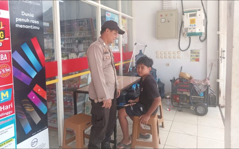 Patroli Siang Polisi Sahabat Anak di Sengah Temila, Tanamkan Disiplin Sejak Dini