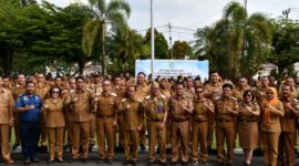 Bupati Sintang Pimpin Apel Awal Tahun 2026