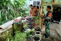 Babinsa Sungai Bulan Bersama Puskesmas Utara 2 Lakukan Tracking Malaria di Singkawang