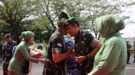 Penyambutan Pangdam XII/Tpr Penuh Makna, Danrem 121/ABW Hadir Bersama Persit