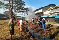 Sinergi Babinsa dan Pemkot Singkawang Hidupkan Budaya Kerja Bakti di Kelurahan Jawa