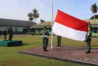 Upacara Bendera Senin Pagi, Kodim 1204/Sanggau Teguhkan Semangat Kebangsaan Prajurit