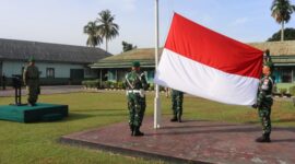 Upacara Bendera Senin Pagi, Kodim 1204/Sanggau Teguhkan Semangat Kebangsaan Prajurit