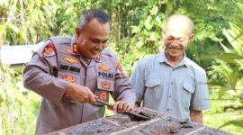 Kapolres Melawi Apresiasi Budidaya Madu Kelulut Ratu Madu Borneo di Nanga Pinoh