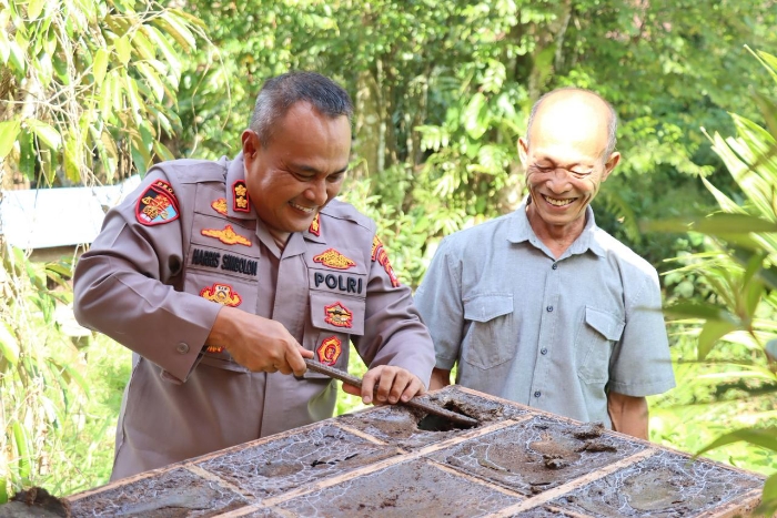 Kapolres Melawi Apresiasi Budidaya Madu Kelulut Ratu Madu Borneo di Nanga Pinoh