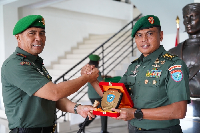 Prosesi Penyerahan Jabatan Aslog Kasdam XII/Tanjungpura Dipimpin Pangdam