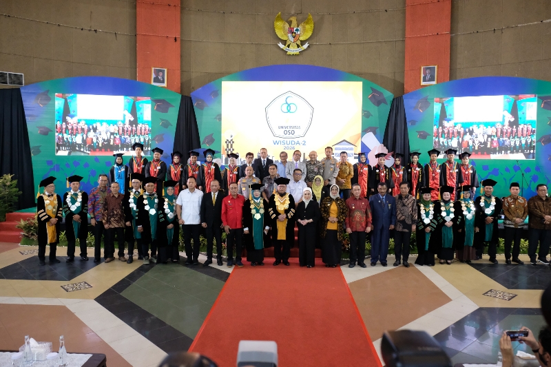 Kapolda Kalbar Hadiri Wisuda Sarjana ke-2 Universitas OSO di Pontianak
