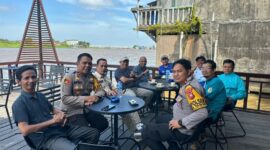 Kapolsek Ketapang Perkuat Kamtibmas Lewat Ngopi Santai Bersama Camat
