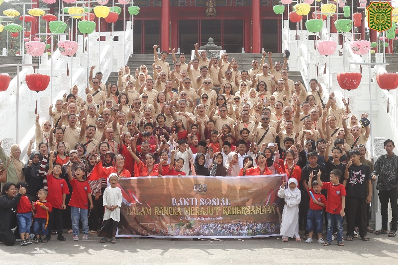 Kejati Kalbar Gelar Bakti Sosial dan Tanam Pohon di Singkawang, Peringati 27 Tahun Adhyaksa 699