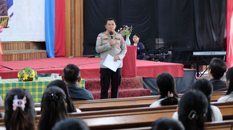 Kapolres Sintang Ajak Mahasiswa STT Khatulistiwa Aktif Jaga Keharmonisan Sosial