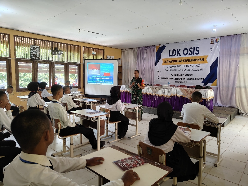 Kodim 1209/Bengkayang Berikan Pembekalan Bela Negara kepada Pengurus OSIS SMAN 1 Sungai Raya