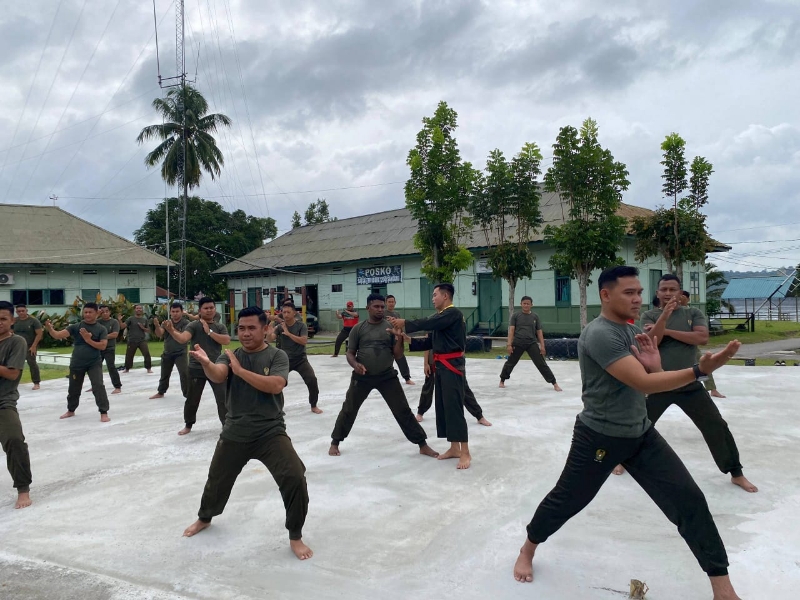 Latihan Pencak Silat Militer Perkuat Ketangguhan Prajurit Kodim 1204/Sanggau