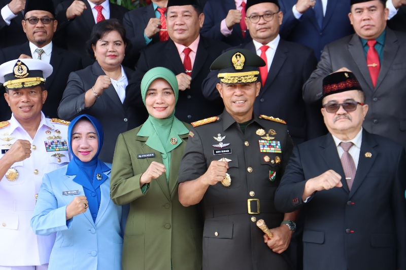 Pangdam XII/Tanjungpura Hadiri HUT Ke-69 Pemprov Kalbar