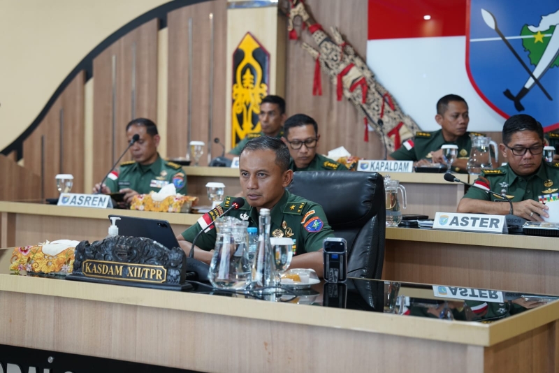 Kasdam XII/Tpr, Brigjen TNI Putra Widyawinaya, S.H., M.P.M.,