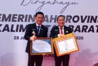 Wabup Sintang Terima 5 Piagam Penghargaan di HUT Ke-69 Pemprov Kalbar