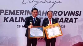 Wabup Sintang Terima 5 Piagam Penghargaan di HUT Ke-69 Pemprov Kalbar