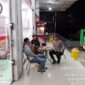 Patroli Malam Dialogis, Polsek Air Besar Sambangi Warga Bangun Rasa Aman