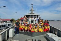 Kunjungan PAUD Global Maju Khatulistiwa ke KRI Sembilang, Kodaeral XII Perkenalkan Dunia Maritim