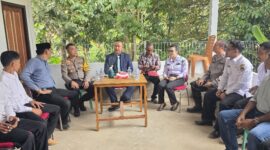 Sinergi Pemda dan Polri, Kapolsek Manis Mata Hadir di Ngopi Bareng Desa Ratu Elok