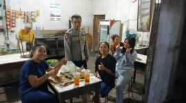 Patroli Malam Polsek Mandor Perkuat Kamtibmas Lewat Pendekatan Humanis