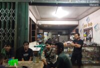 Ngobrol Bareng Warga, Patroli Malam Polsek Meranti Ciptakan Rasa Aman