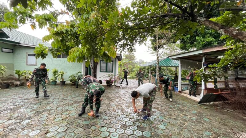 Peduli Kebersihan, Korem 121/Abw Rutin Bersihkan Lingkungan Markas