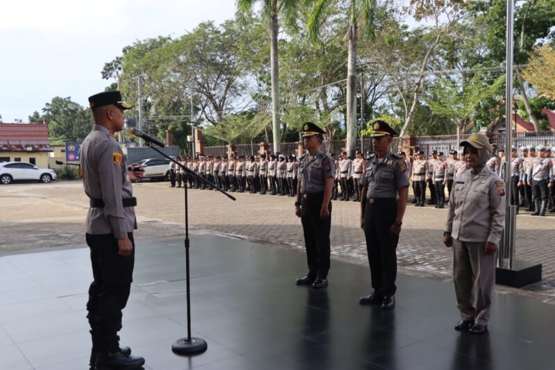 Tiga Personel Polresta Pontianak Masuki Purna Tugas, Kapolresta Pimpin Apel Khidmat