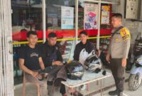 Jaga Kamtibmas Desa, Bhabinkamtibmas Polsek Mempawah Hulu Rutin Sambang Warga