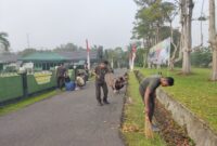 Kodim 1206/Putussibau Gelar Jumat Bersih, Wujudkan Lingkungan Makodim Asri dan Sehat