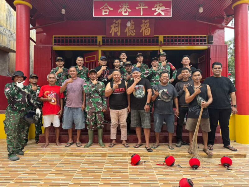 Wujud Toleransi Beragama, Koramil Putussibau Utara Bersama Bikers Gelar Kerja Bakti