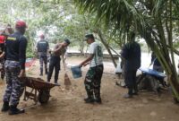 Kodim 1201/Mempawah Laksanakan Gotong Royong Massal di Pantai Keramat Kepiting