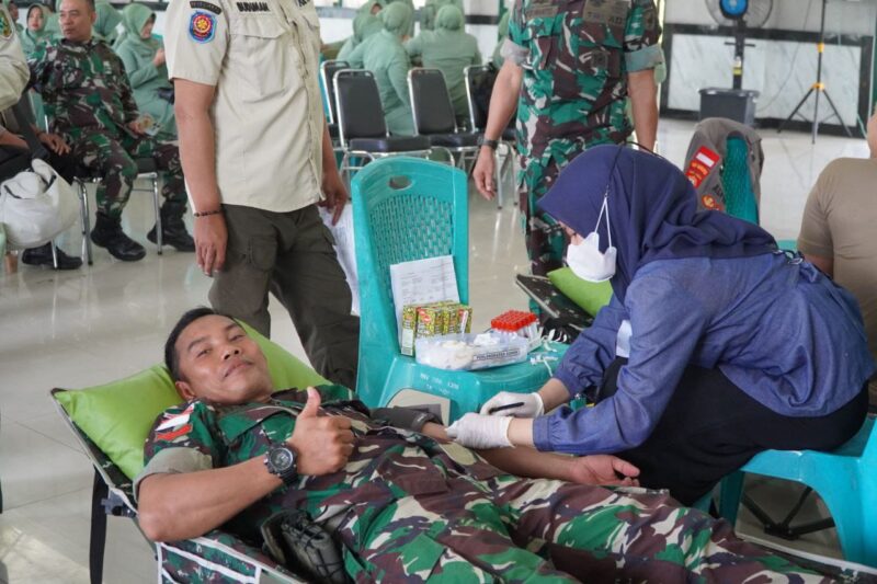 Sambut HUT Persit ke-80, Kodim 1208/Sambas Gelar Bakti Sosial Donor Darah