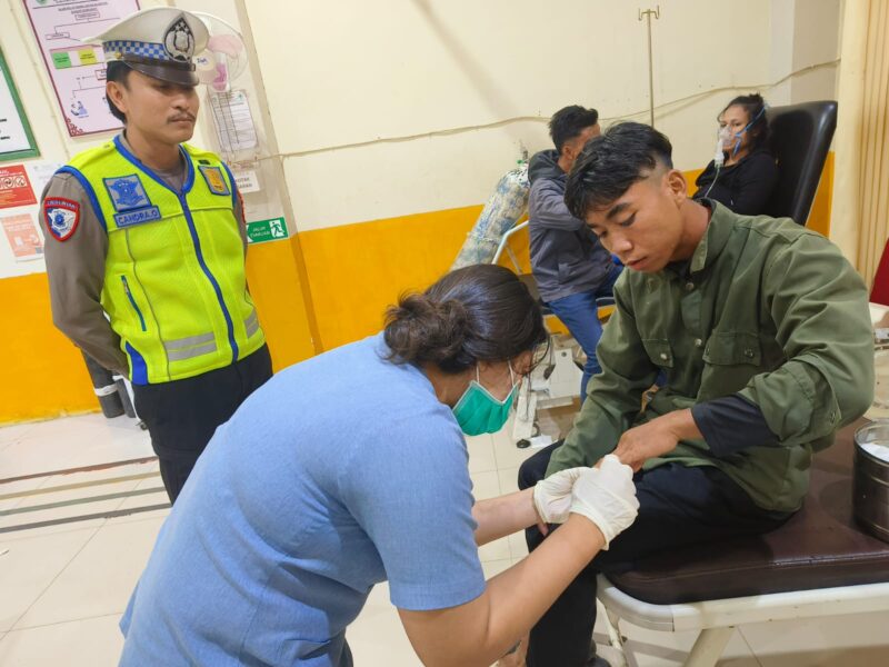 Kecelakaan Lalu Lintas di Jalur Darit–Bengkayang, Dua Sepeda Motor Terlibat Tabrakan