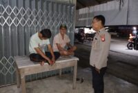 Patroli Malam Rutin, Polsek Mandor Jaga Keamanan Lingkungan Warga