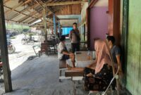 Patroli Siang Humanis, Polsek Mandor Perkuat Keamanan Lingkungan Warga