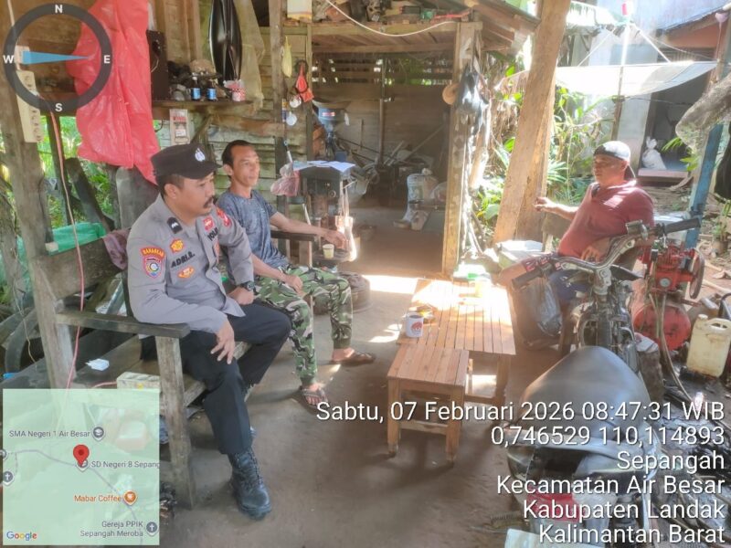 Patroli Dialogis Siang Hari, Polsek Air Besar Pererat Kedekatan dengan Warga