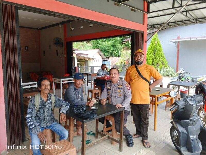 Pendekatan Santai Polisi Sengah Temila Pererat Hubungan dengan Masyarakat