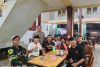 Patroli Malam Polsek Sengah Temila Berubah Jadi Silaturahmi dengan Pemuda