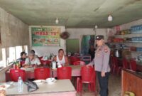 Patroli Rutin Polsek Kuala Behe Jaga Kamtibmas Pasar Kuala Behe