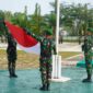 Prajurit Korem 121/Abw Ikuti Upacara Bendera Penuh Khidmat di Sintang