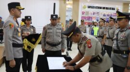 Sertijab Polres Ketapang: Kasat Binmas dan Tiga Kapolsek Resmi Jabat, Fokus Profesionalisme