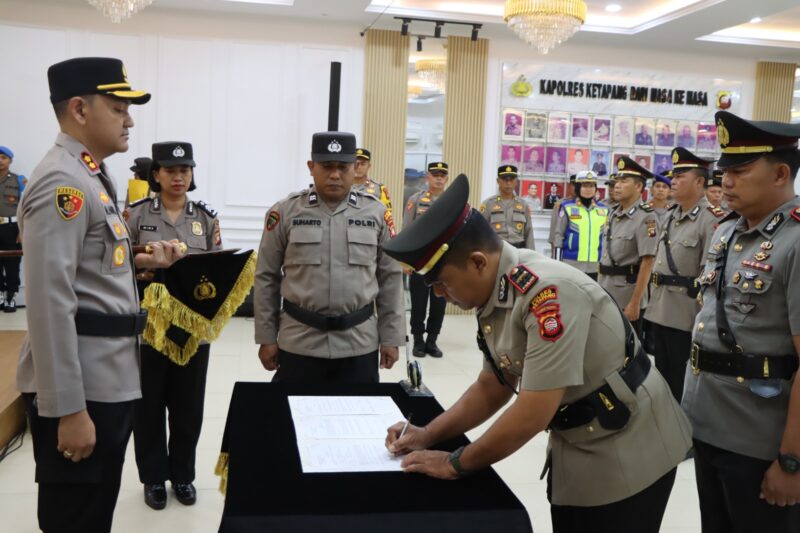 Sertijab Polres Ketapang: Kasat Binmas dan Tiga Kapolsek Resmi Jabat, Fokus Profesionalisme