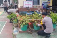 Jaga Kerapian Kantor, Personel Polsek Mempawah Hulu Kompak Laksanakan Kurve